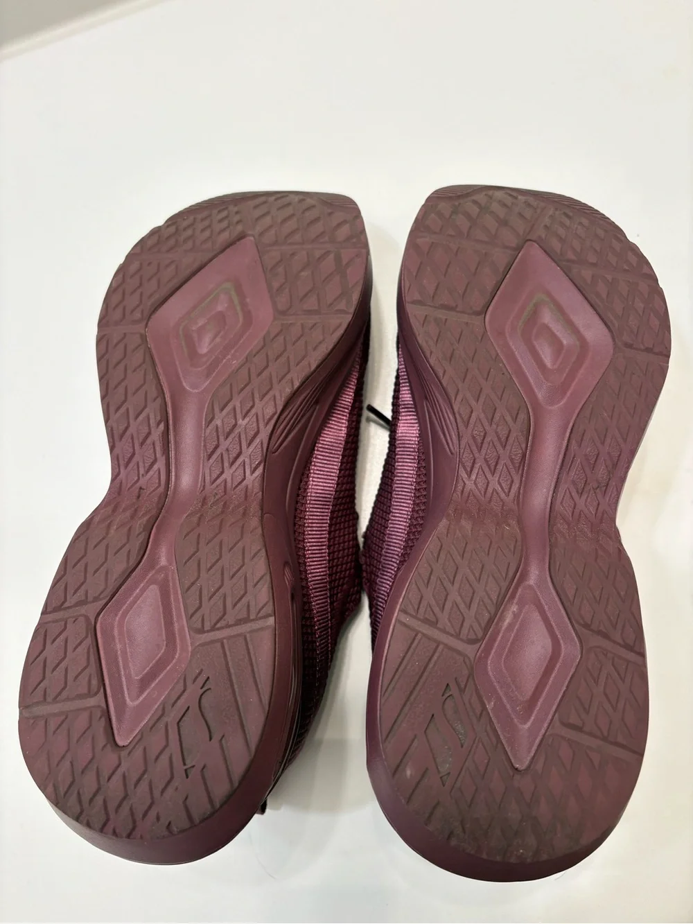 Skechers Los Angeles Vegan Burgundy/Plum Knit Lace-Up Sneakers Size 9